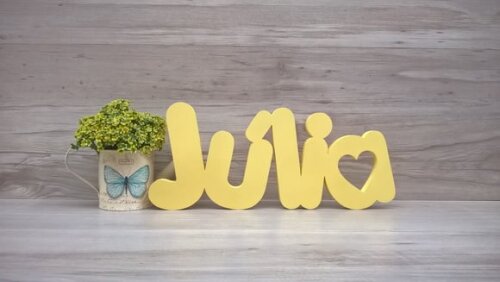 Nome de mesa em MDF - Mod PK Vazado Coração - Júlia 16 cm