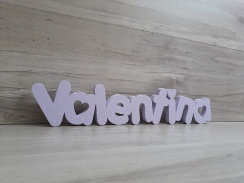 Nome de mesa em MDF - Mod PK Vazado Coração - Valentina 10cm