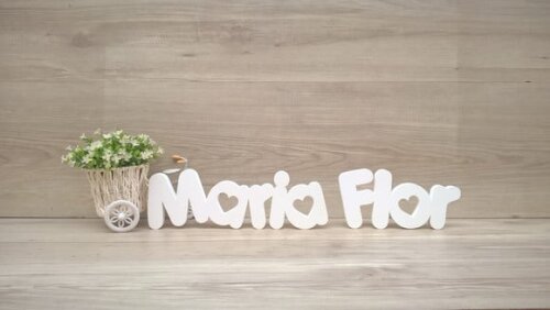 Nome de mesa em MDF - Mod PK Vazado Coração- Maria Flor 10cm