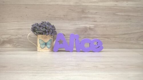 Nome de mesa em MDF - Mod PK Vazado Estrela - Alice 10 cm