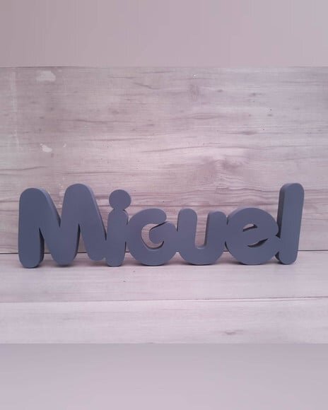 Nome de Mesa em mdf - Mod Pk Vazado Padrão - Miguel 10 cm