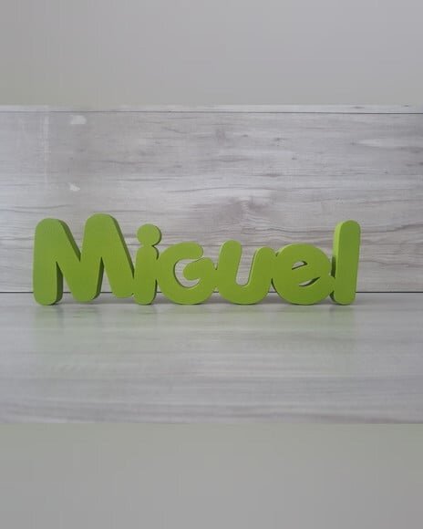 Nome de Mesa em mdf - Mod Pk Vazado Padrão - Miguel 10 cm