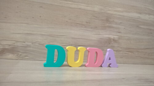 Nome de mesa em MDF - Modelo Arco Íris - 8 cm
