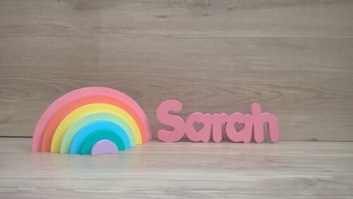 Nome de mesa em MDF - Sarah 10 cm + Arco Íris + Nuvens