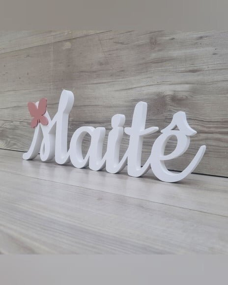 Nome de Mesa em mdf com Aplique Borboleta- Maitê - 13 cm