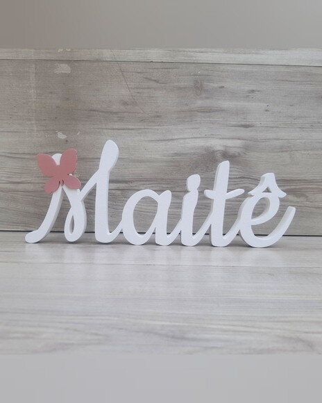 Nome de Mesa em mdf com Aplique Borboleta- Maitê - 13 cm