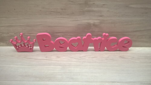 Nome de mesa em MDF Mod PK Coração + Coroa - Beatrice 10 cm