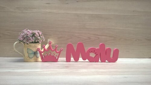 Nome de mesa em MDF Mod PK Coroa + Coroa - Malu 10 cm