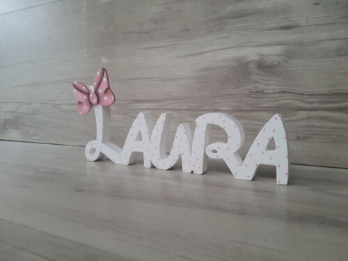 Nome de Mesa em mdf Modelo Disney - Laura - 10 cm