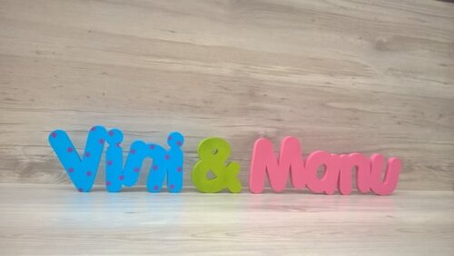 Nome de mesa MDF - Mod PK Vazado Padrão - Vini & Manu 10 cm