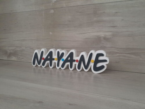 Nome de Mesa Tema Friends - Nayane - 8 cm