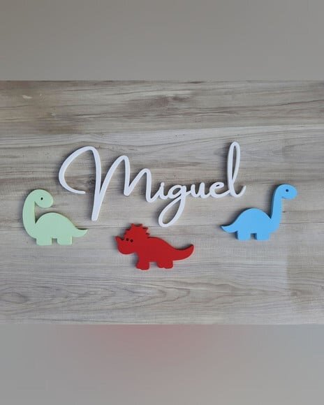 Nome de Parede em mdf + Trio Dinossauros - Miguel - 18 cm