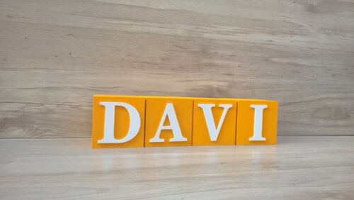 Nome em Cubos - Mod Clássico - 10 x 10 x 10 cm - 4 Letras