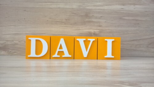 Nome em Cubos - Mod Clássico - 10 x 10 x 10 cm - 4 Letras