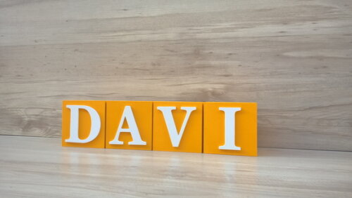 Nome em Cubos - Mod Clássico - 10 x 10 x 10 cm - 4 Letras