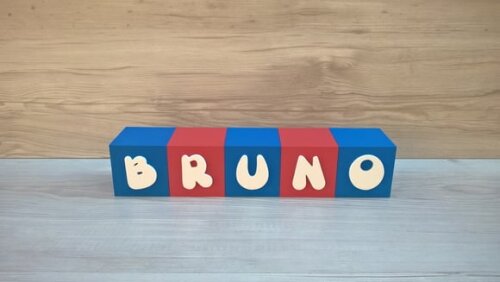 Nome em Cubos - Mod Infantil - 10 x 10 x 10 cm - 5 Letras