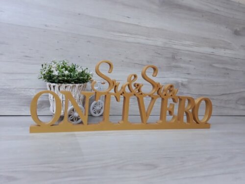 Nome em mdf - Peça de mesa Sr e Sra com Sobrenome
