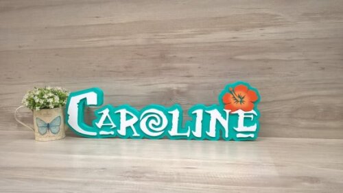 Nome em MDF - Peça de mesa Tema MOANA - Caroline 15 cm