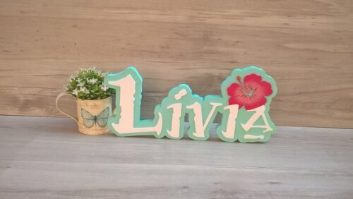 Nome em MDF - Peça de mesa Tema MOANA - Lívia 18 cm