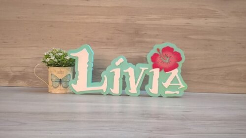 Nome em MDF - Peça de mesa Tema MOANA - Lívia 18 cm