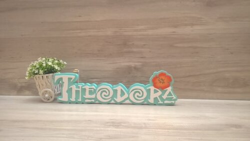 Nome em MDF - Peça de mesa Tema MOANA - Theodora 12 cm