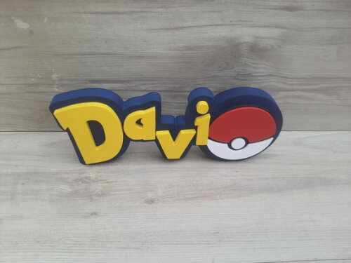 Nome em mdf - Peça de Mesa Tema Pokemon - Davi - 10 cm