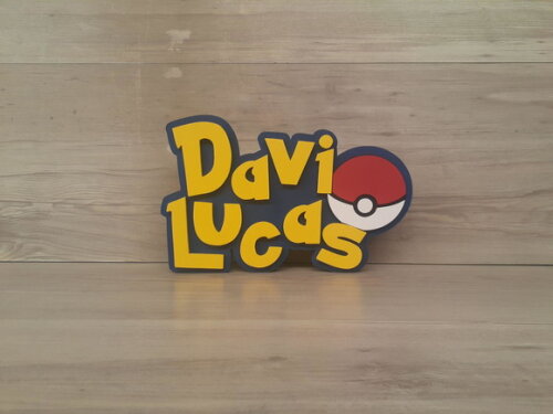 Nome em mdf - Peça de Mesa Tema Pokemon - Davi Lucas - 18 cm