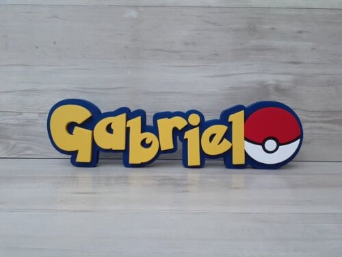 Nome em MDF - Peça de mesa Tema POKEMON - Gabriel - 10 cm