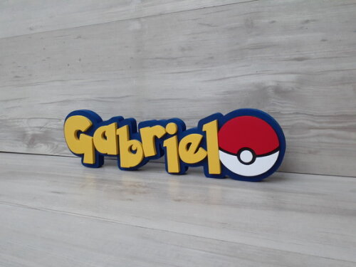 Nome em MDF - Peça de mesa Tema POKEMON - Gabriel - 10 cm