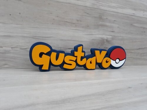 Nome em MDF - Peça de mesa Tema POKEMON - Gustavo - 10 cm