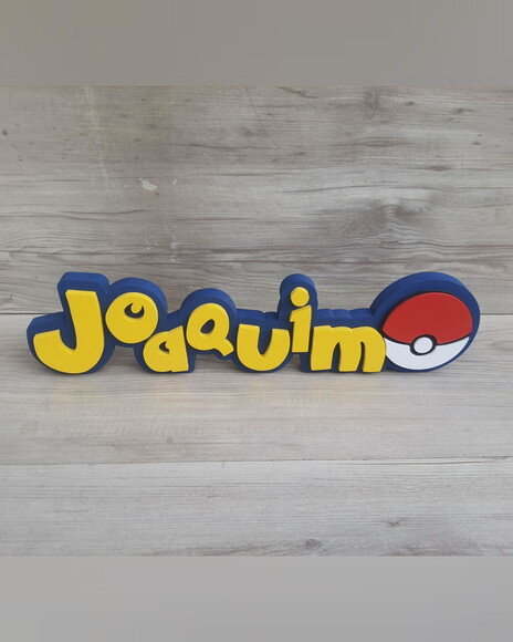 Nome em mdf - Peça de Mesa Tema Pokemon - Joaquim - 10 cm