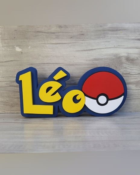 Nome em mdf - Peça de Mesa Tema Pokemon - Léo - 10 cm