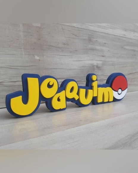 Nome em mdf - Peça de Mesa Tema Pokemon - Joaquim - 10 cm