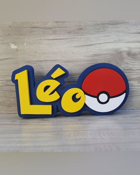 Nome em mdf - Peça de Mesa Tema Pokemon - Léo - 10 cm