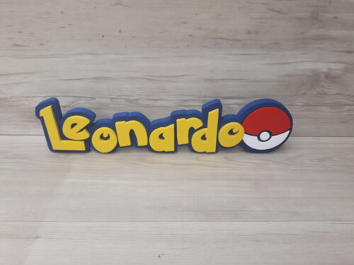 Nome em mdf - Peça de Mesa Tema Pokemon - Leonardo - 10 cm