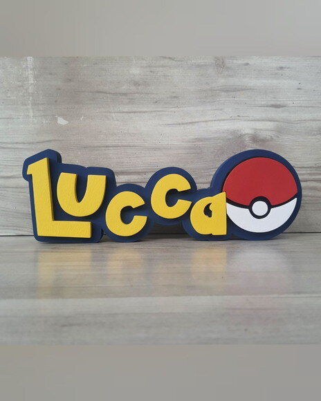 Nome em mdf - Peça de Mesa Tema Pokemon - Lucca 10 cm