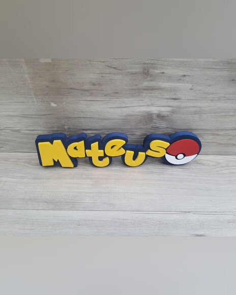 Nome em mdf - Peça de Mesa Tema Pokemon - Mateus - 10 cm