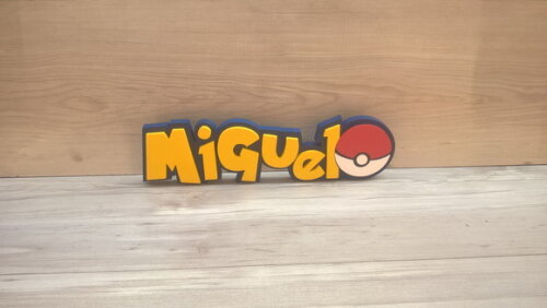 Nome em MDF - Peça de mesa Tema POKEMON - Miguel - 10 cm