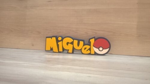 Nome em MDF - Peça de mesa Tema POKEMON - Miguel - 10 cm
