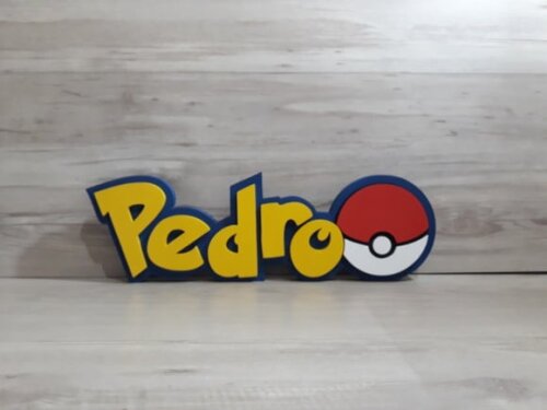 Nome em mdf - Peça de Mesa Tema Pokemon - Pedro - 13 cm