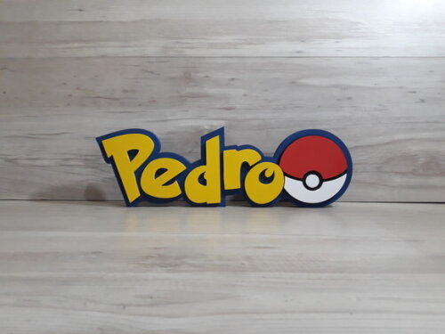 Nome em mdf - Peça de Mesa Tema Pokemon - Pedro - 13 cm