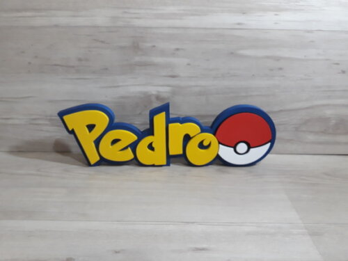 Nome em mdf - Peça de Mesa Tema Pokemon - Pedro - 13 cm
