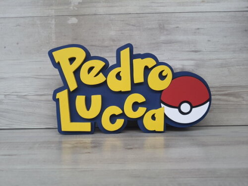 Nome em mdf - Peça de Mesa Tema Pokemon - Pedro Lucca 17 cm