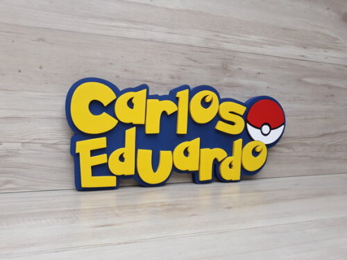 Nome em MDF- Peça de mesa Tema POKEMON- Carlos Eduardo 18 cm