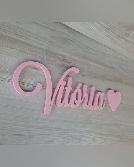 Nomes de Parede em mdf - Linha Ls - Vitória + Coração