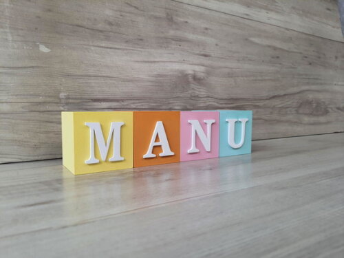 Nomes em Cubos - Mod. Clássico - 6 x 6 x 6 cm - 4 Letras