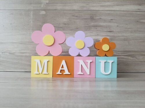 Nomes em Cubos - Mod. Clássico - 6 x 6 x 6 cm - 4 Letras