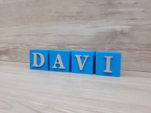 Nomes em Cubos - Mod. Clássico - 6 x 6 x 6 cm - 4 Letras