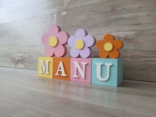 Nomes em Cubos - Mod. Clássico - 6 x 6 x 6 cm - 4 Letras