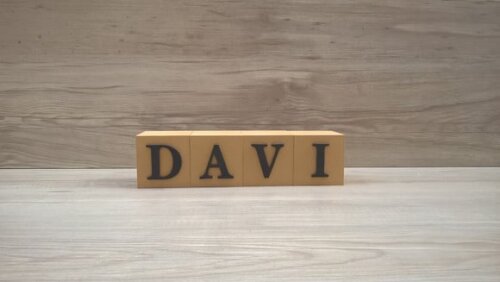 Nomes em Cubos - Mod. Clássico - 6 x 6 x 6 cm - 4 Letras